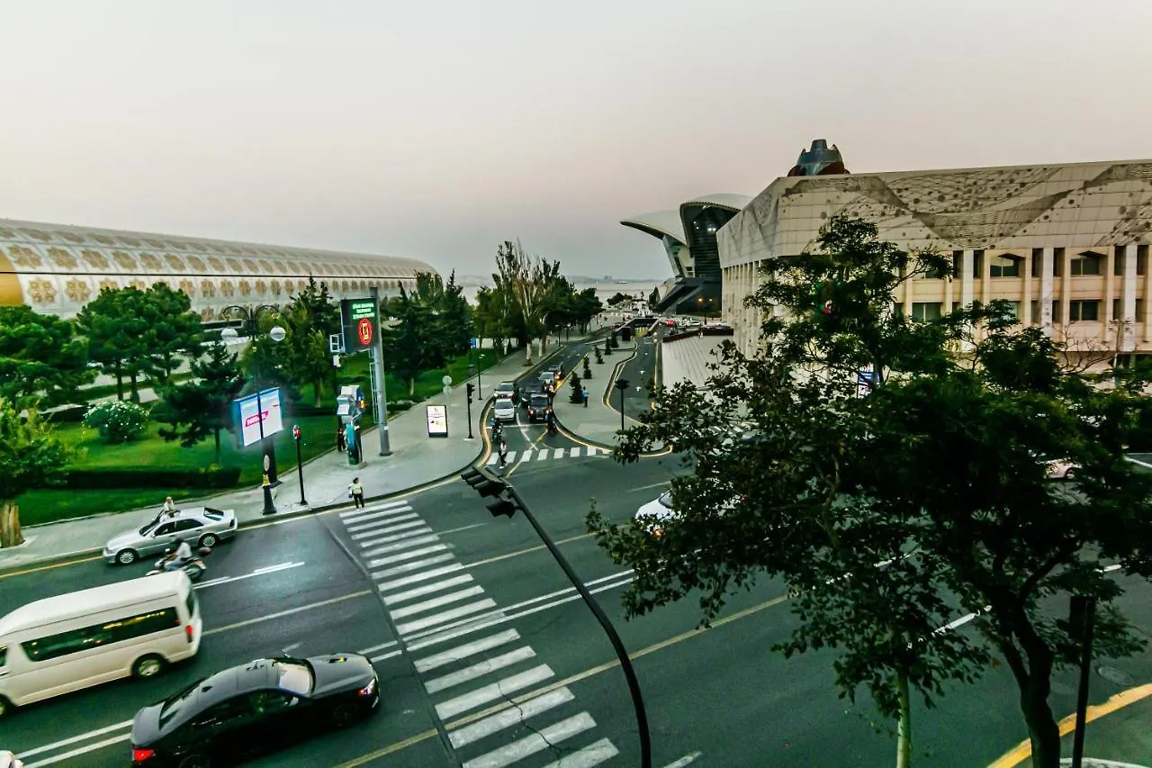 Baku Deniz Mall Family Hotel Apartment 5*,